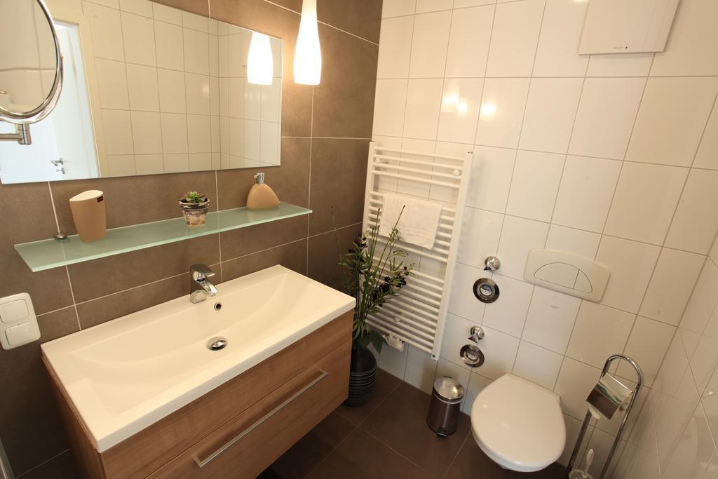 Haus Amo Solem Aparthotel Дирхаген Стая снимка