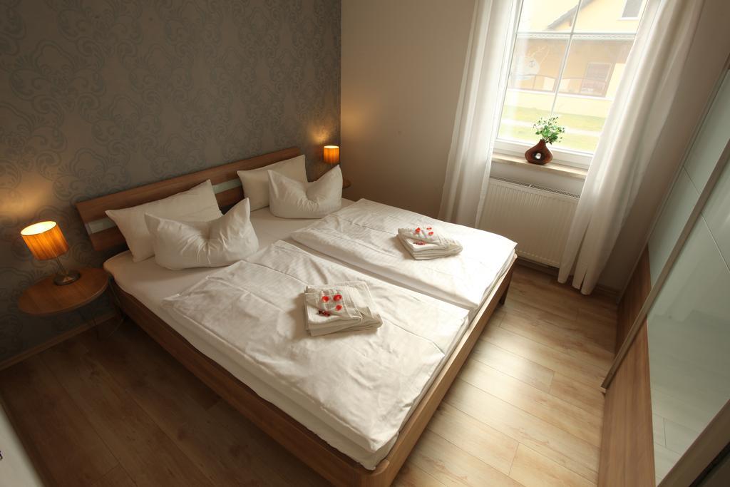 Haus Amo Solem Aparthotel Дирхаген Стая снимка